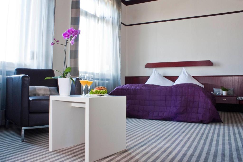 Hotel Neuer Karlshof Baden-Baden Room photo